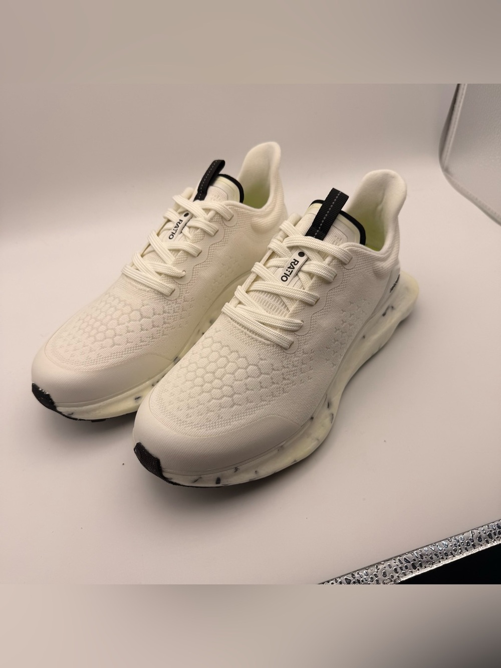 RATIO CAMINO:01 Running Shoes Women’s 8.5 White Acid Lime NIB - Picture 5 of 7